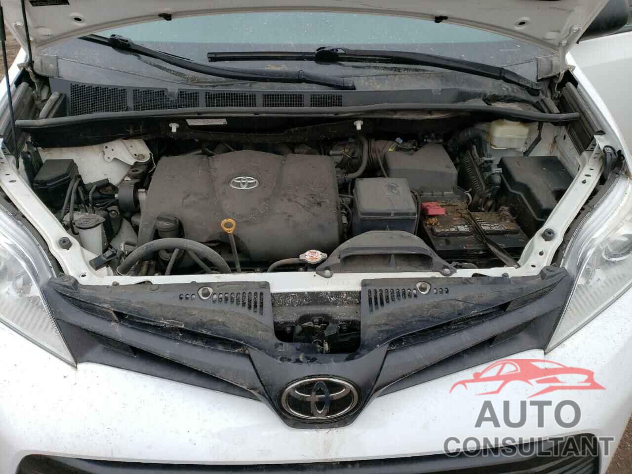 TOYOTA SIENNA 2018 - 5TDZZ3DC4JS929965
