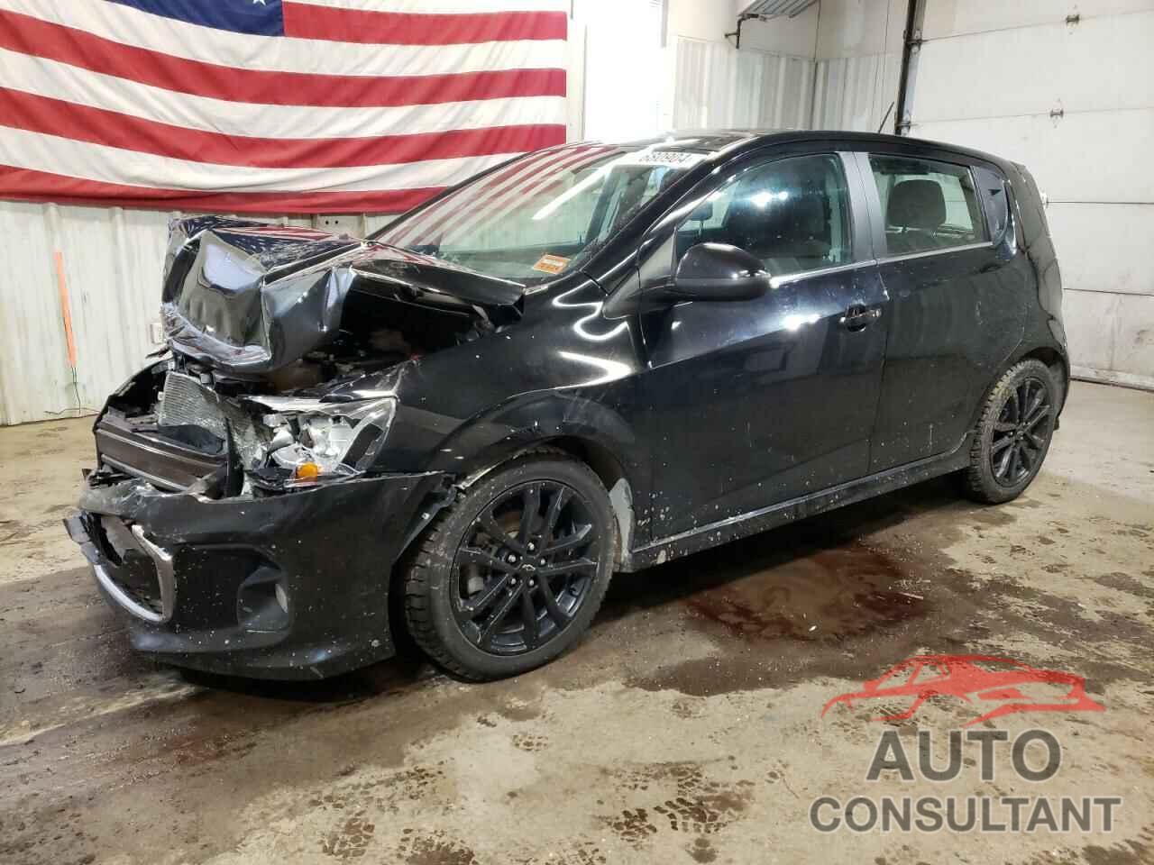 CHEVROLET SONIC 2018 - 1G1JD6SB6J4109088