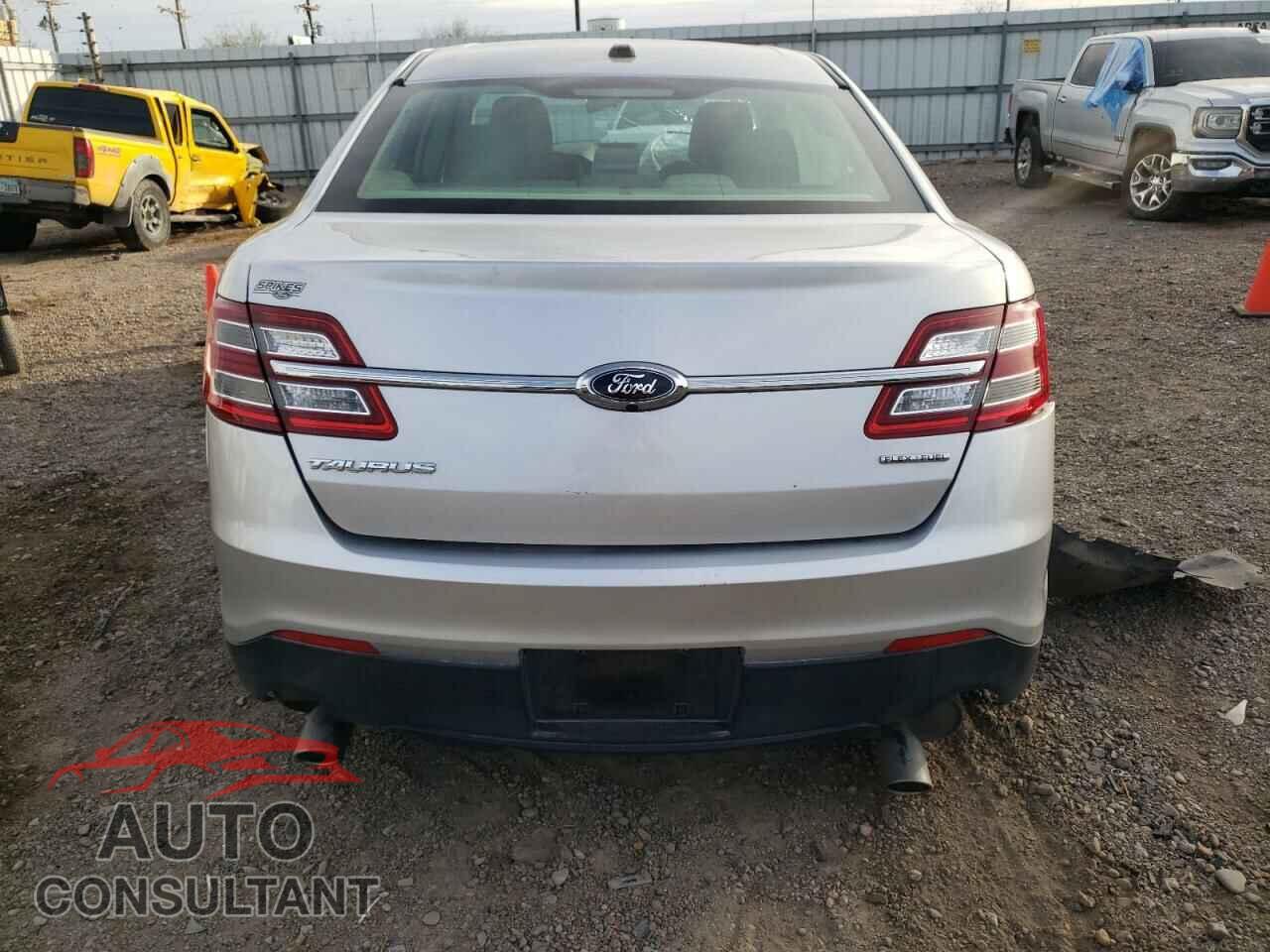 FORD TAURUS 2018 - 1FAHP2D87JG103151