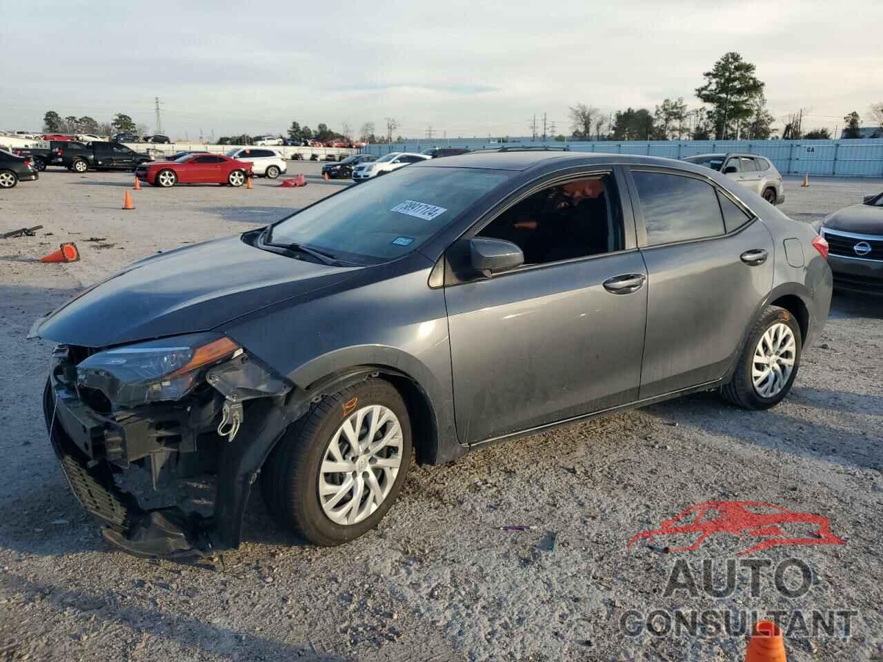 TOYOTA COROLLA 2018 - 5YFBURHE9JP752546