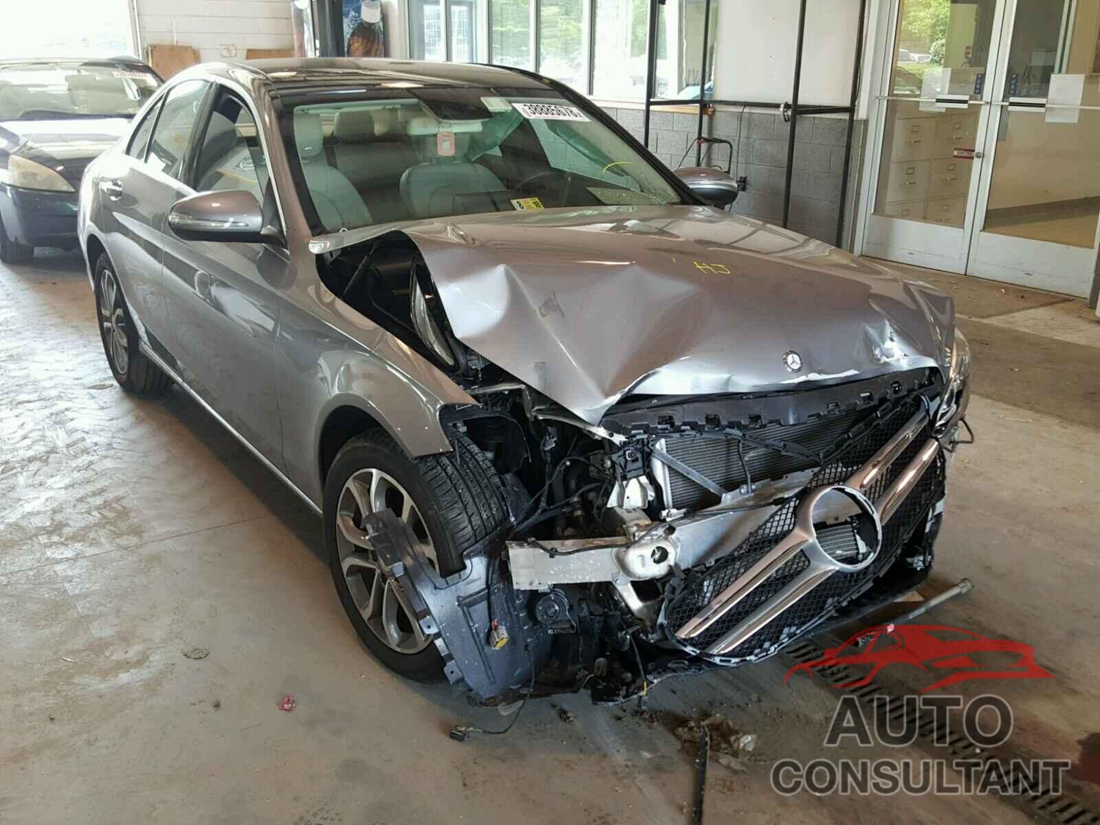 MERCEDES-BENZ C CLASS 2015 - 55SWF4KB4FU008481