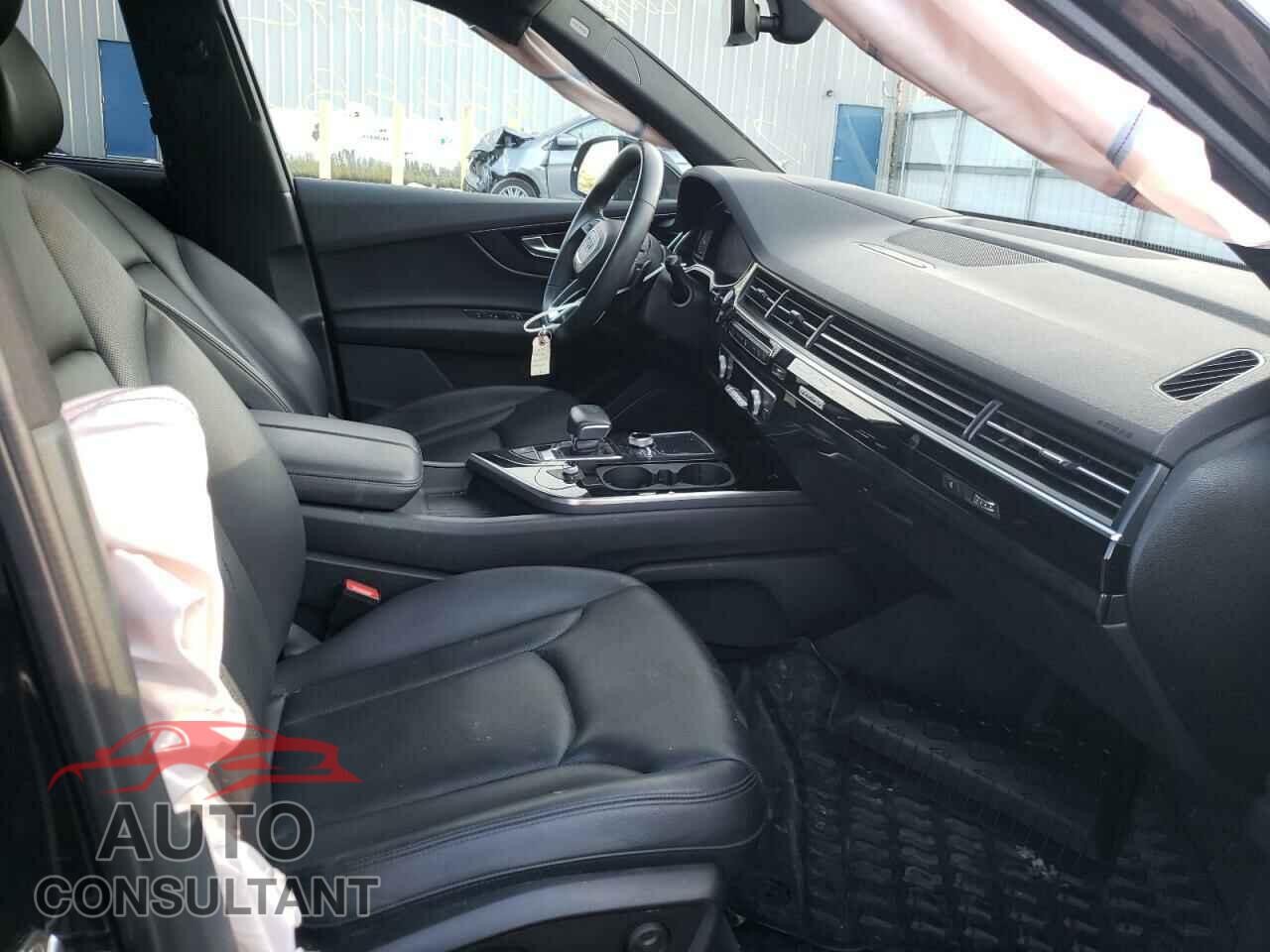 AUDI Q7 2018 - WA1VAAF74JD002822