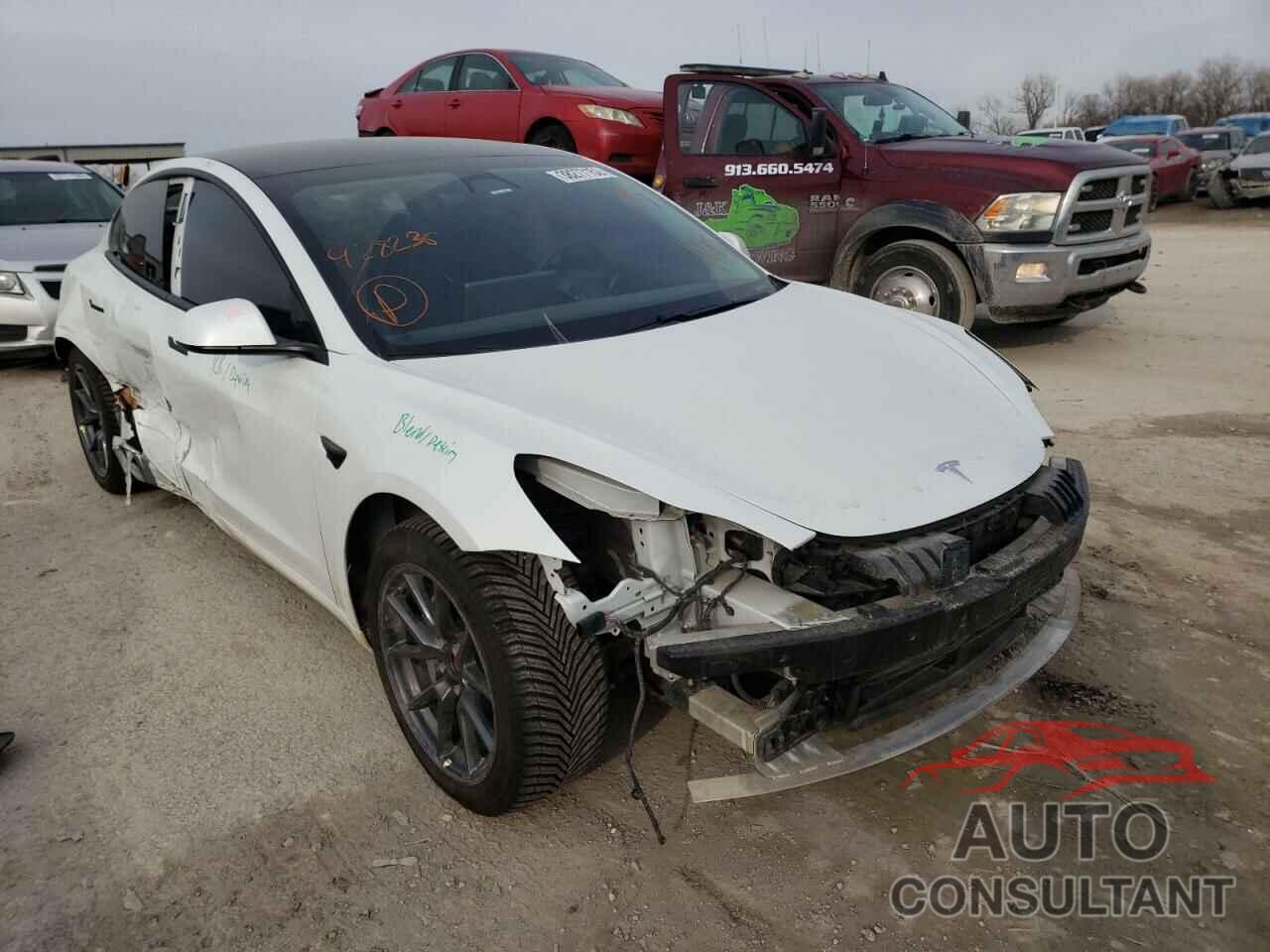 TESLA MODEL 3 2021 - 5YJ3E1EB2MF928236