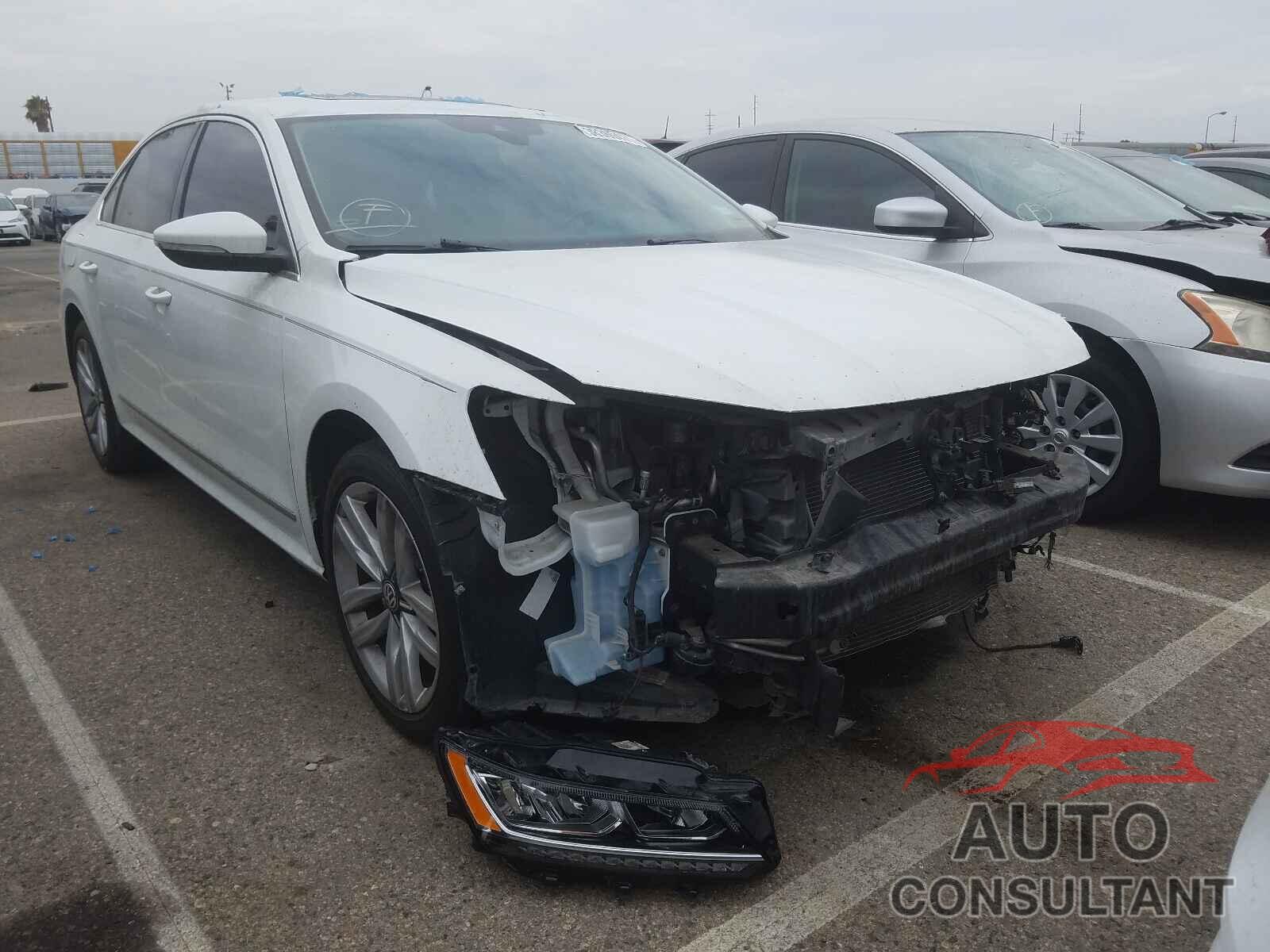 VOLKSWAGEN PASSAT 2017 - 1VWCT7A38HC056930