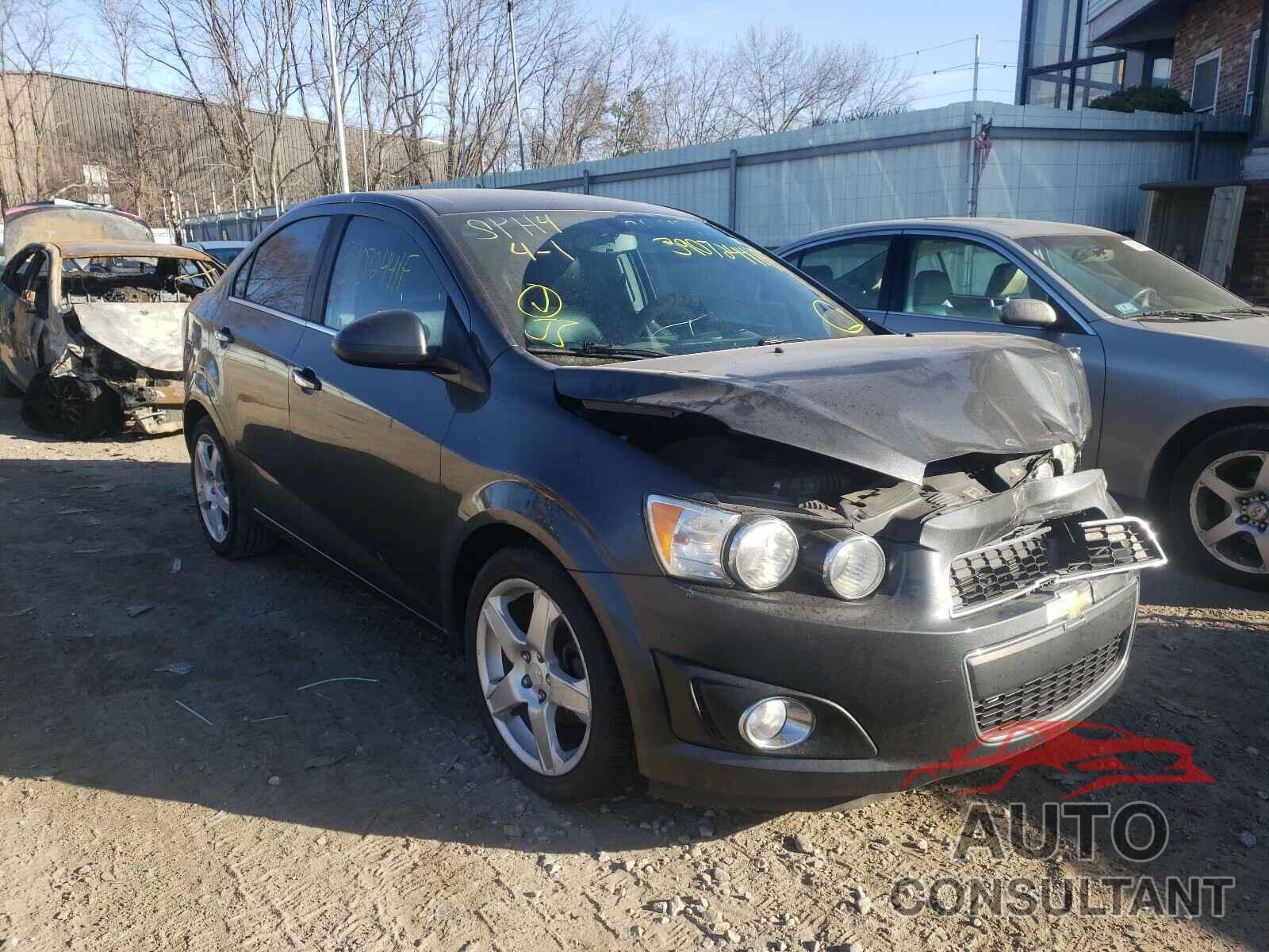 CHEVROLET SONIC 2016 - 1G1JE5SBXG4143762