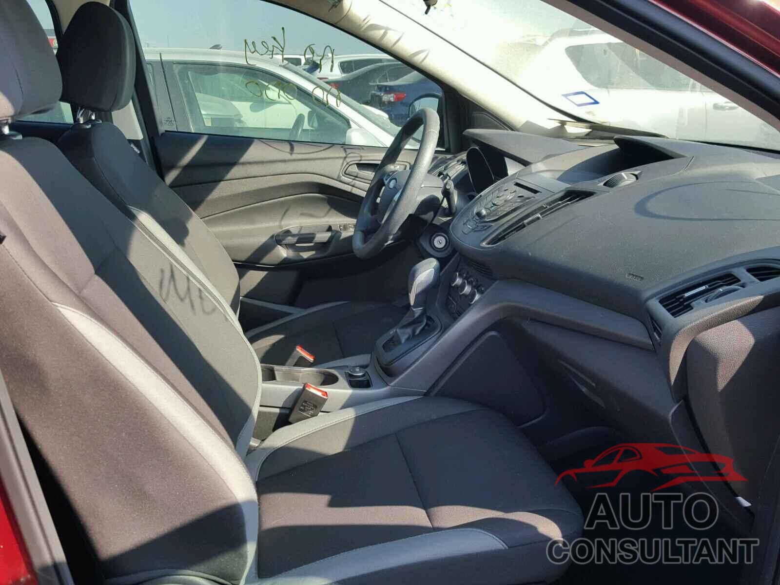 FORD ESCAPE 2015 - 1FMCU0F7XFUA90907