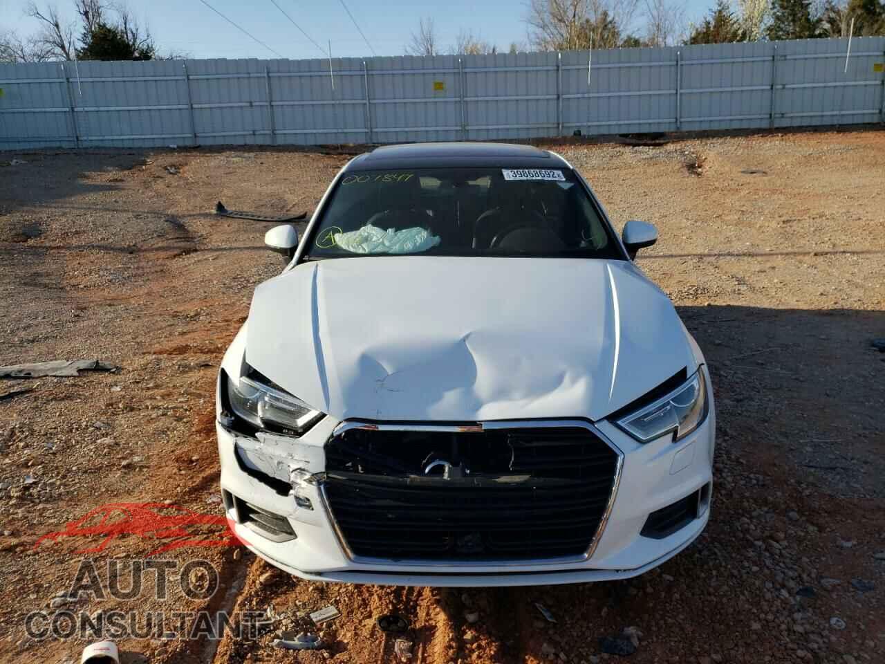AUDI A3 2017 - WAUB8GFF2H1007847