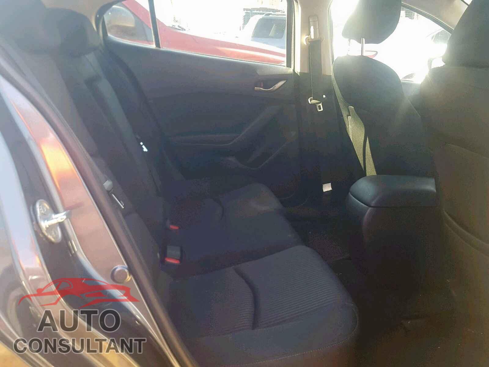 MAZDA 3 2015 - 2T1BURHE2HC752978