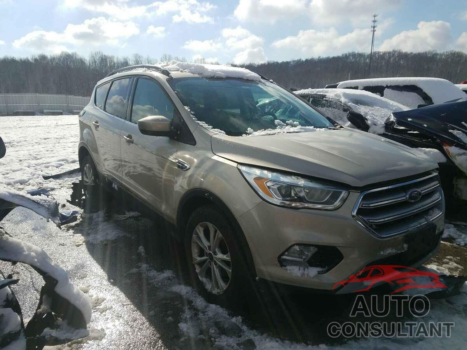 FORD ESCAPE 2017 - 1FMCU0GDXHUC35404