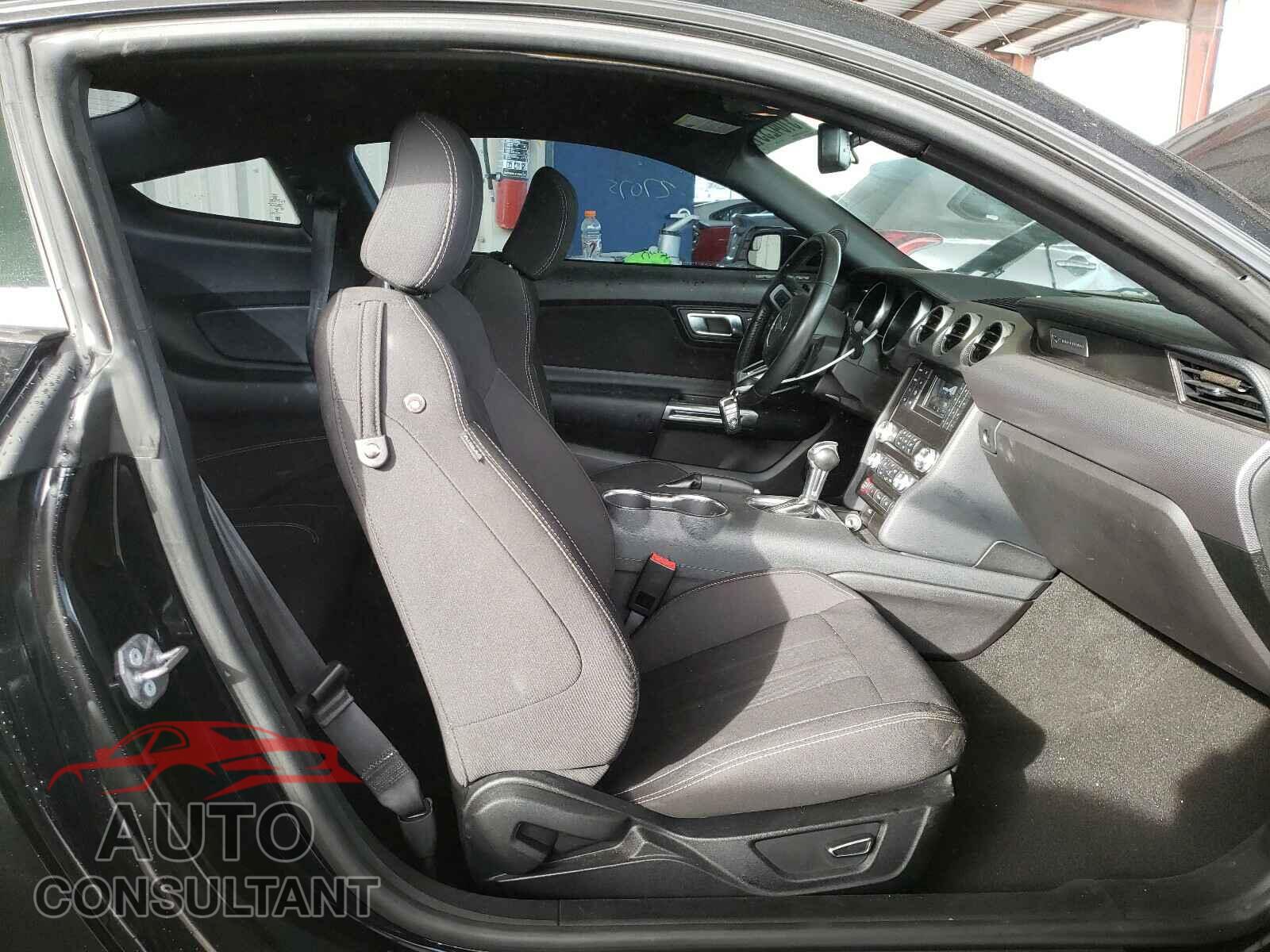 FORD MUSTANG 2019 - 1FA6P8CF6K5110017