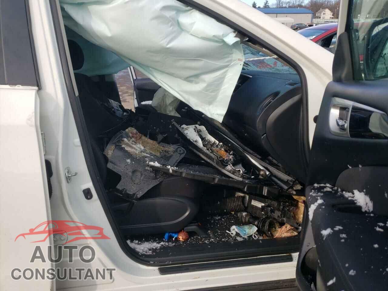 NISSAN PATHFINDER 2017 - 5N1DR2MM2HC692168