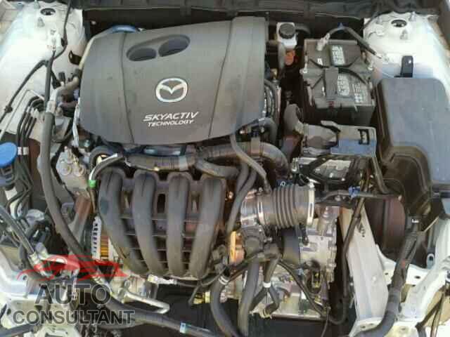 MAZDA 3 2017 - 3MZBN1U74HM126438
