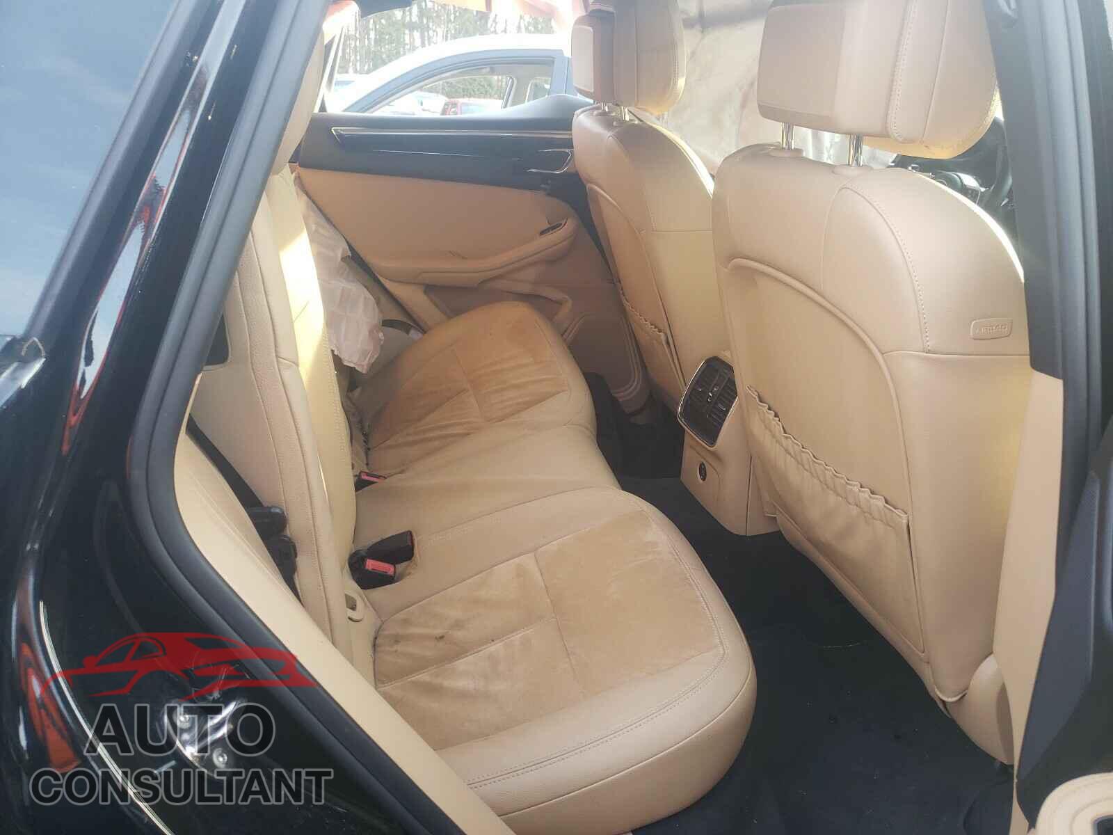 PORSCHE MACAN 2017 - WP1AA2A57HLB81131