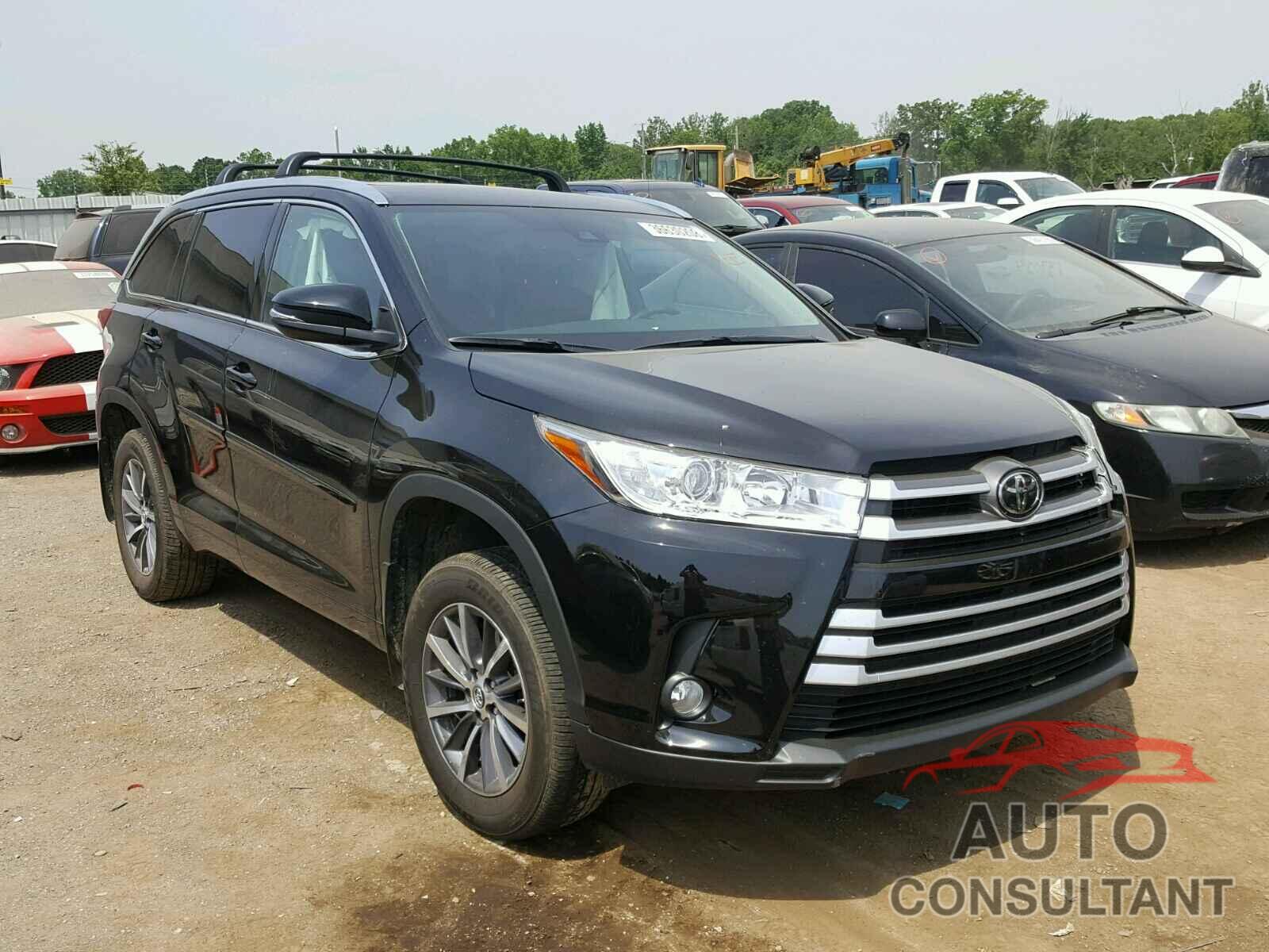 TOYOTA HIGHLANDER 2018 - 5TDJZRFH1JS534473