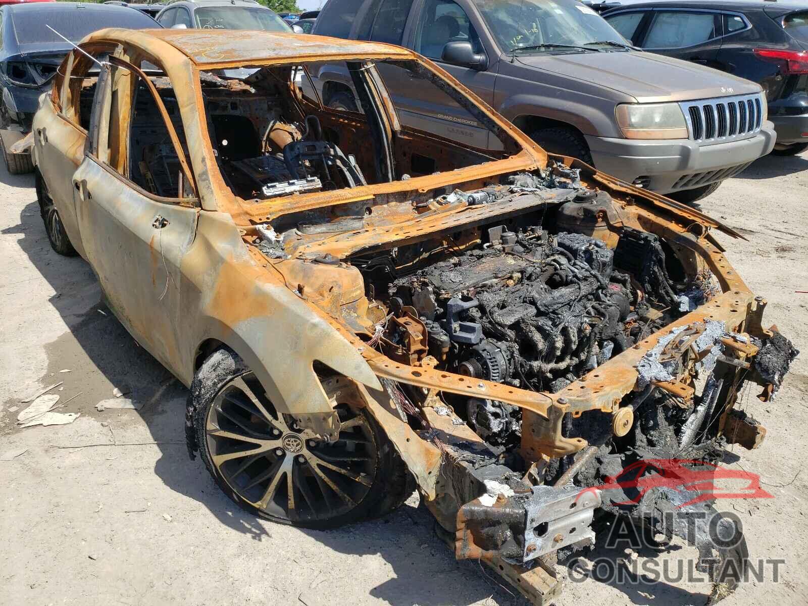 TOYOTA CAMRY 2020 - 4T1G11AK9LU357008