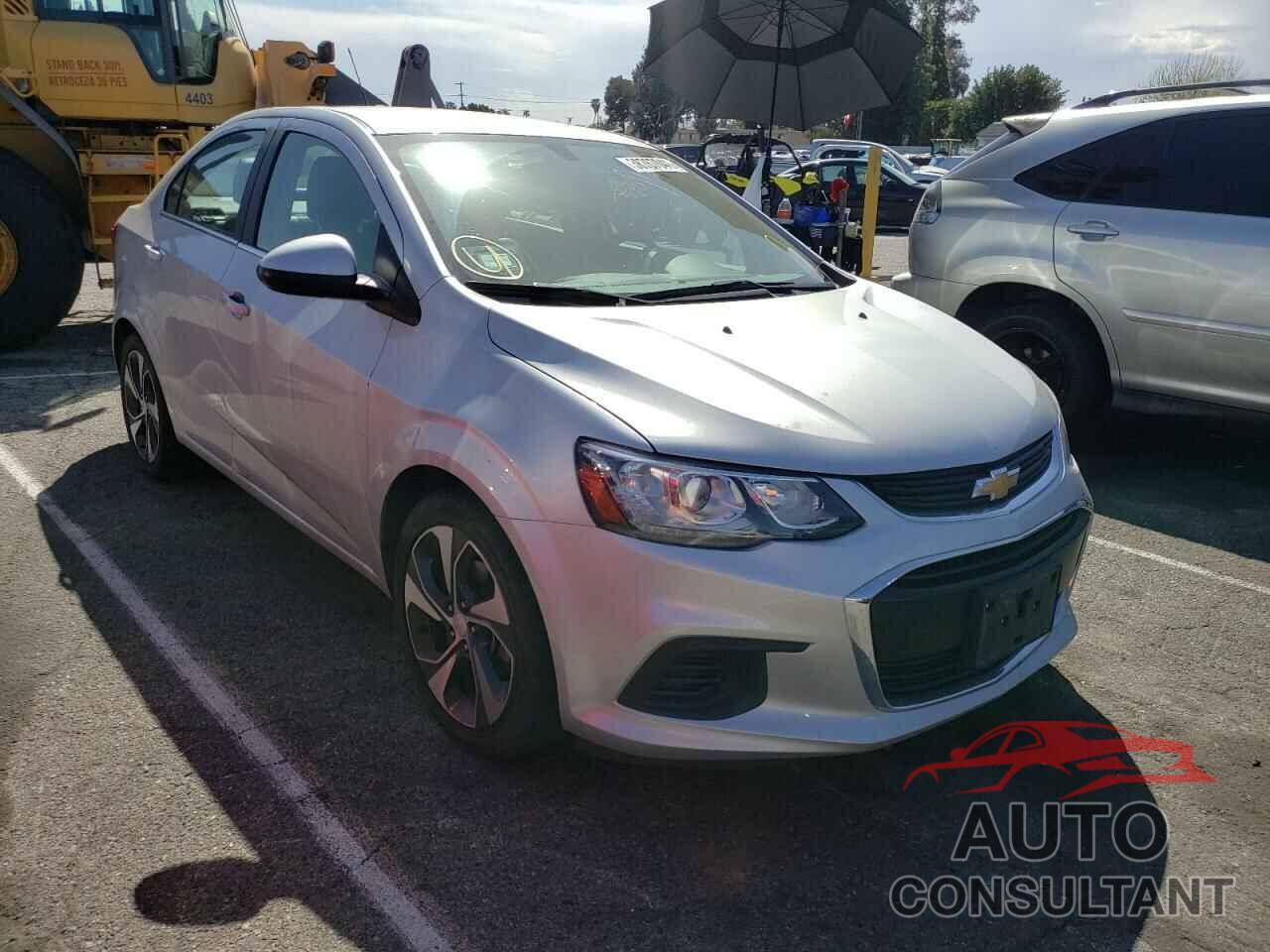 CHEVROLET SONIC 2018 - 1G1JF5SB1J4133920