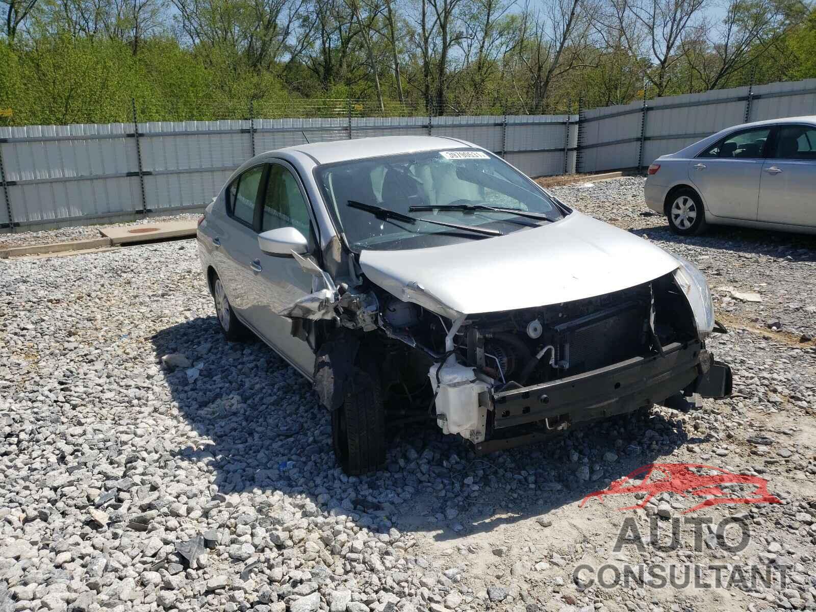 NISSAN VERSA 2017 - 3N1CN7APXHK430127