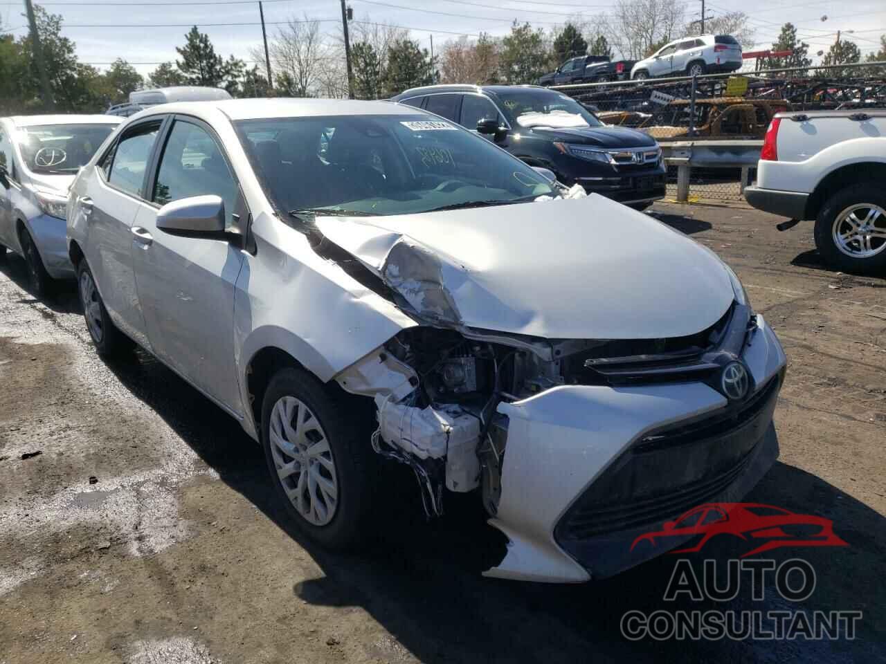 TOYOTA COROLLA 2018 - 5YFBURHE5JP847721