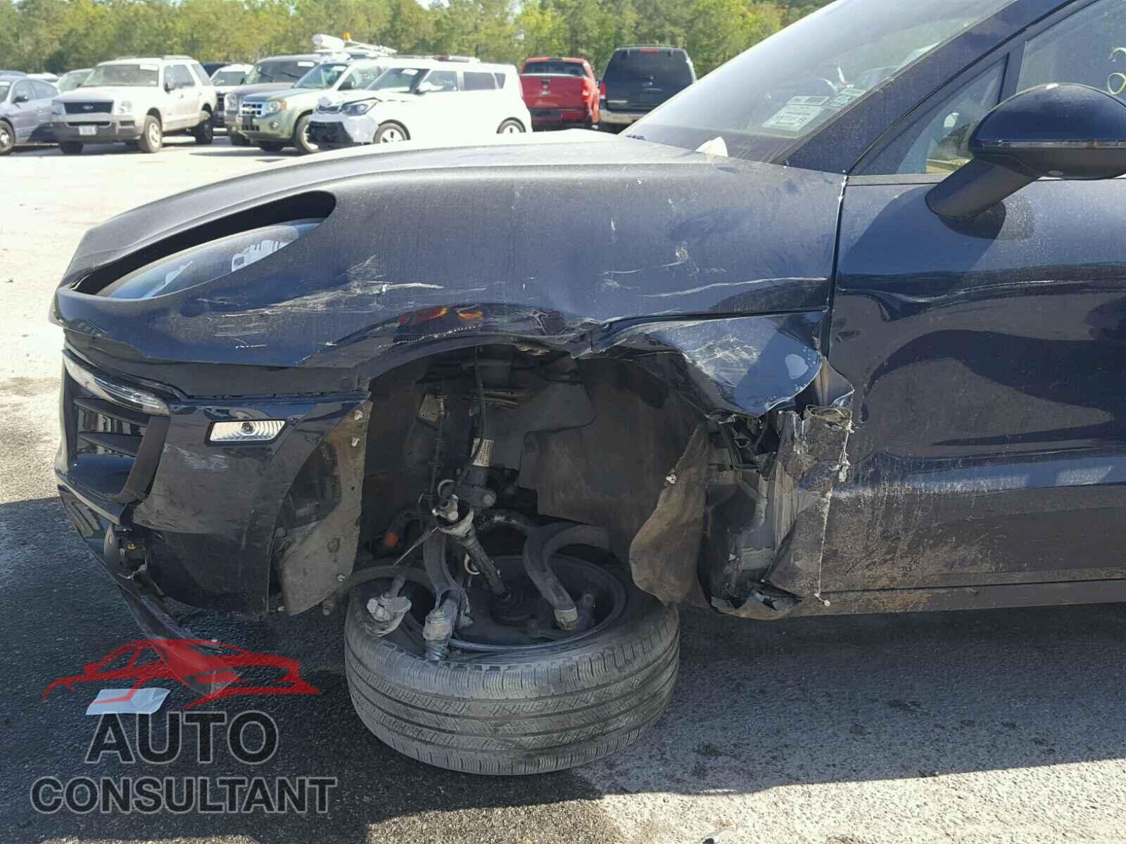 PORSCHE MACAN 2017 - WP1AA2A58HLB02078