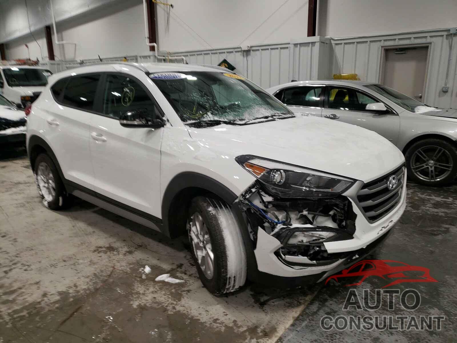 HYUNDAI TUCSON 2017 - KM8J3CA22HU371688