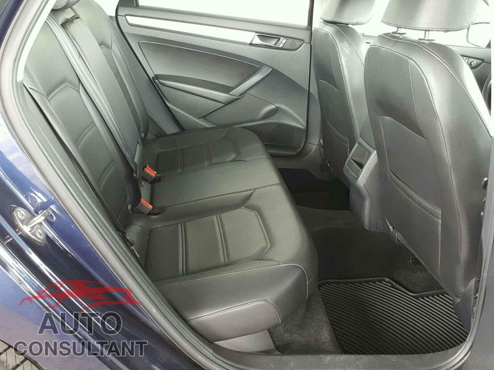 VOLKSWAGEN PASSAT 2015 - 1VWAT7A32FC044339