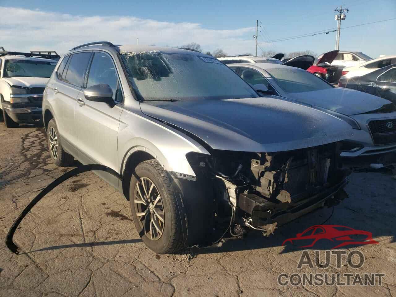 VOLKSWAGEN TIGUAN 2019 - 3VV2B7AX0KM184199