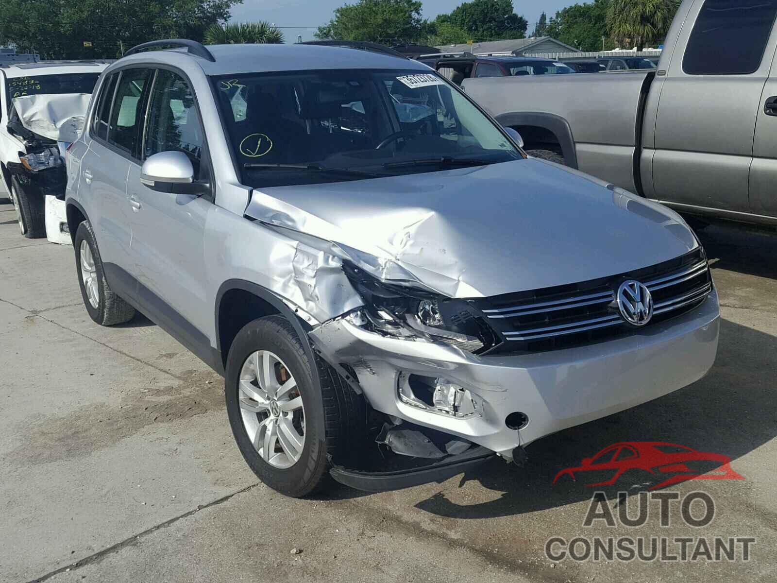 VOLKSWAGEN TIGUAN 2016 - WVGAV7AX9GW576733