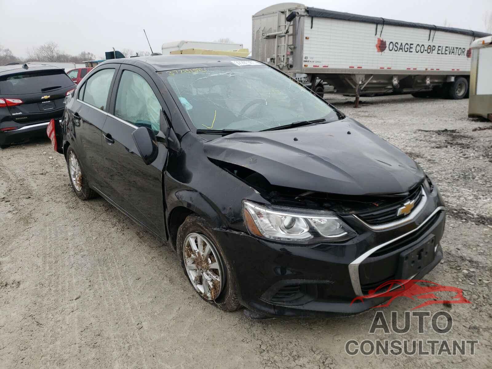 CHEVROLET SONIC 2018 - 1G1JD5SH8J4112623