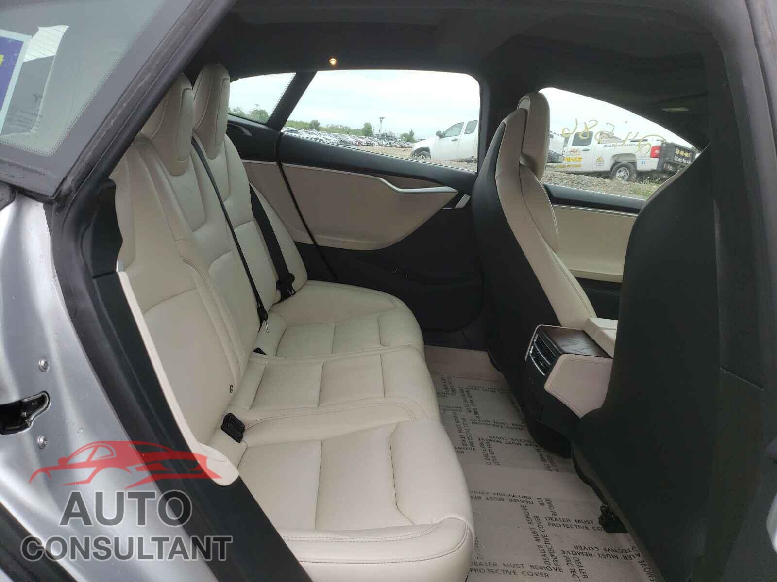 TESLA MODEL S 2017 - 5YJSA1E2XHF217381