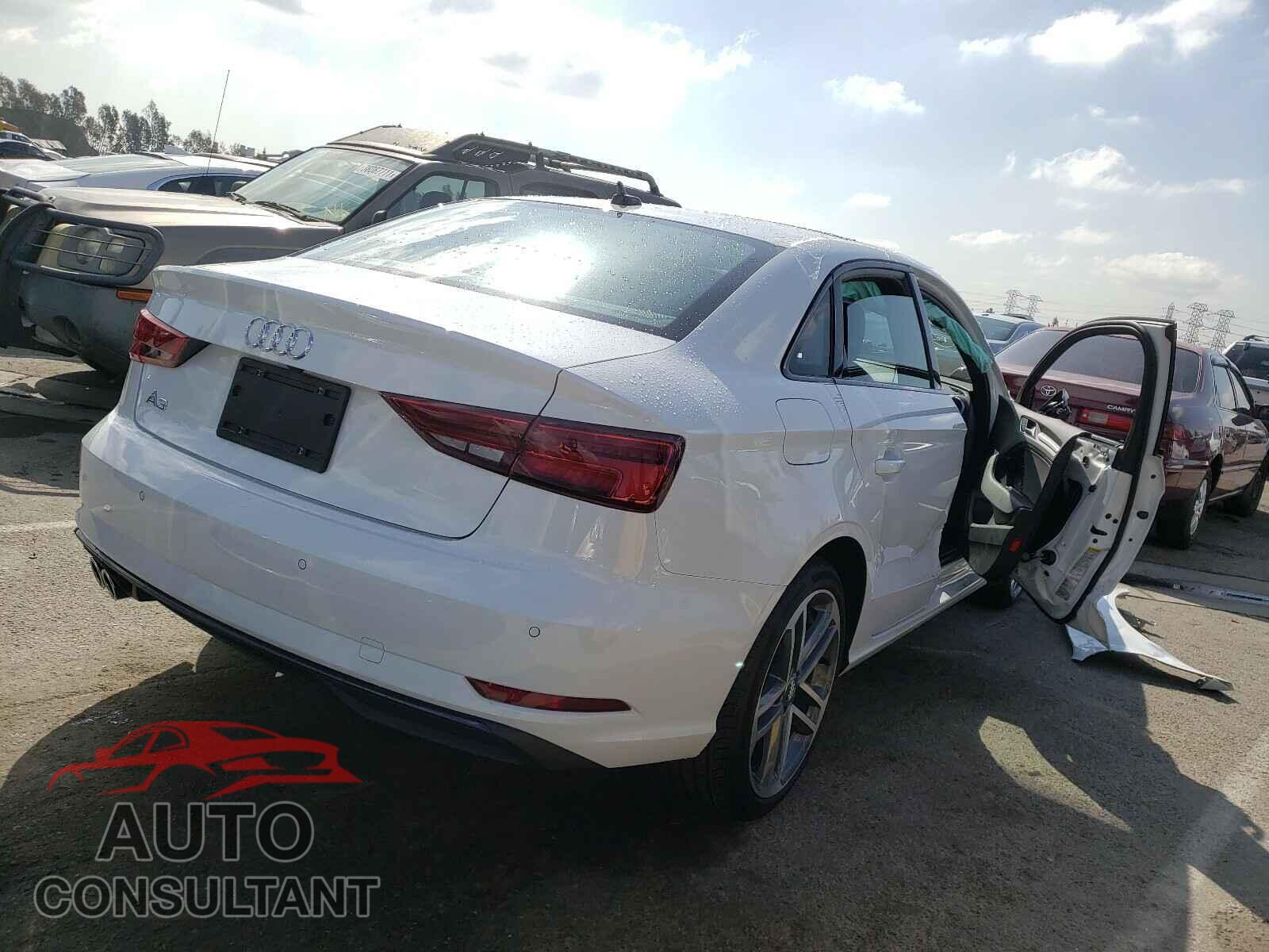 AUDI A3 2020 - WAUCUGFF7LA105393