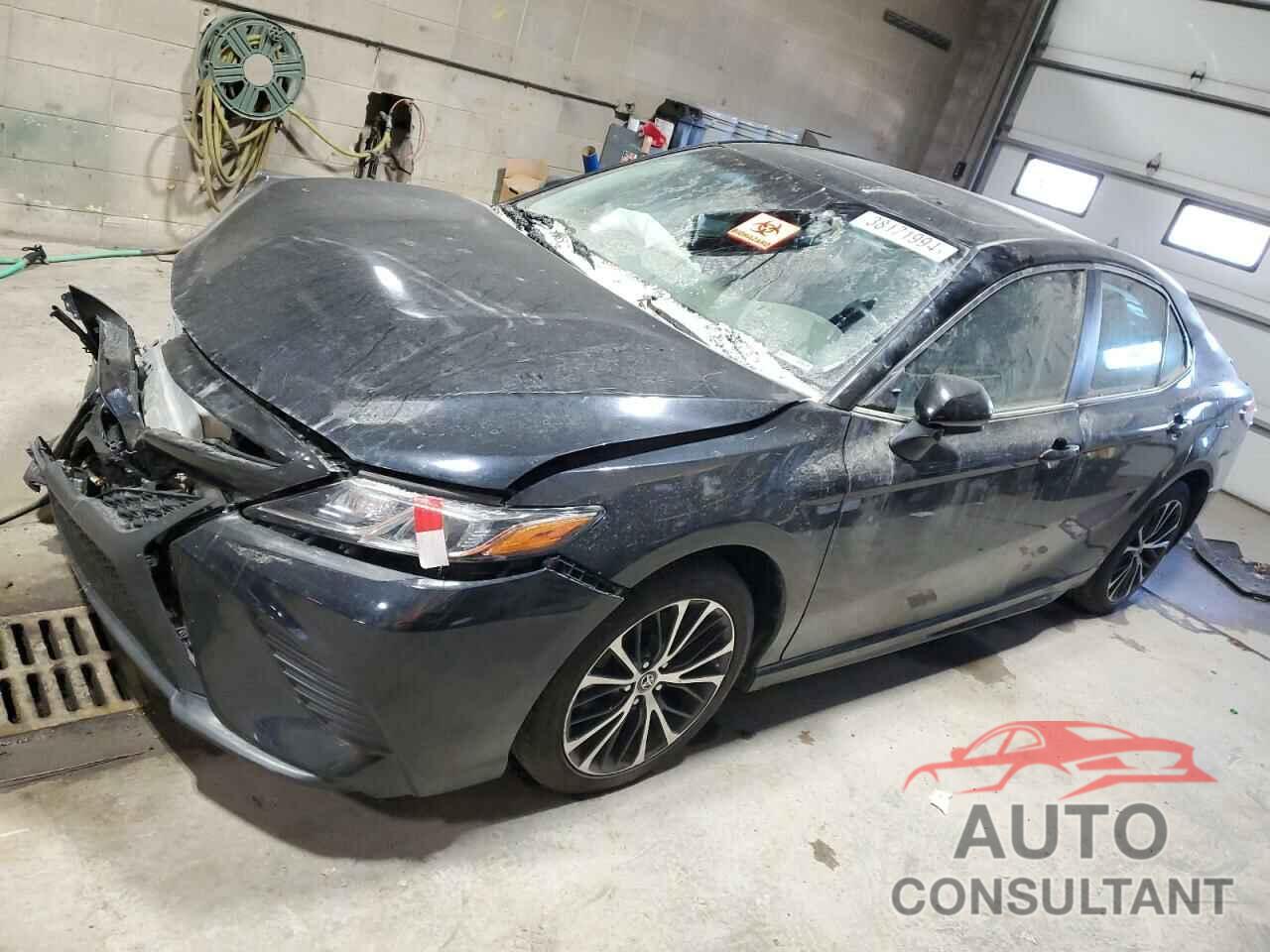 TOYOTA CAMRY 2018 - 4T1B11HK2JU673329