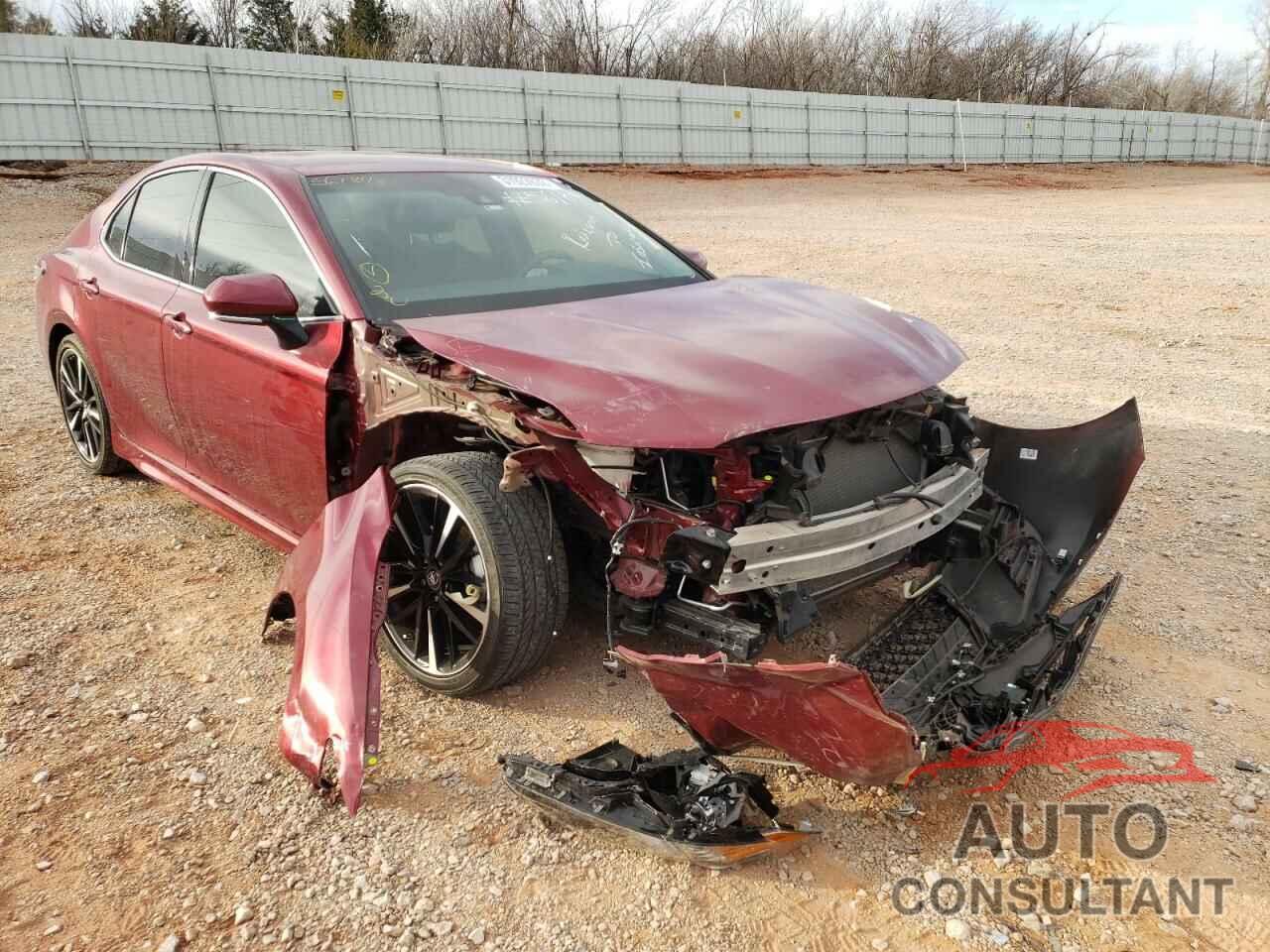 TOYOTA CAMRY 2018 - 4T1B61HK1JU561848