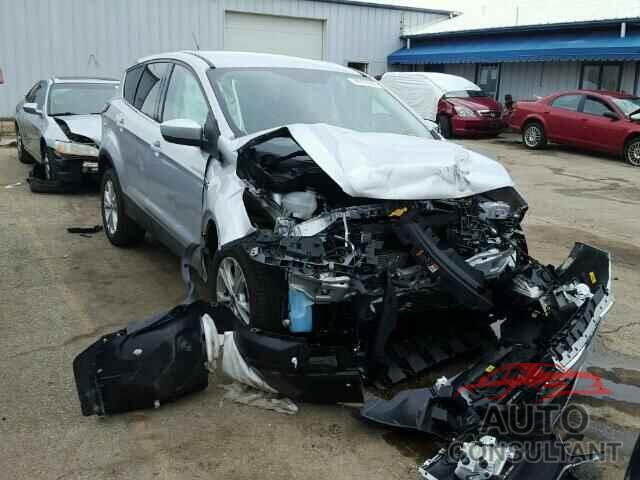 FORD ESCAPE 2017 - 1FMCU0GD2HUA50165