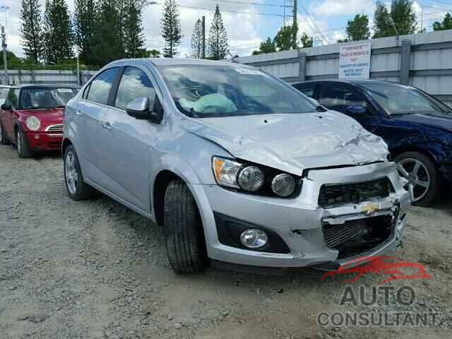 CHEVROLET SONIC 2016 - 1G1JE5SB7G4122660