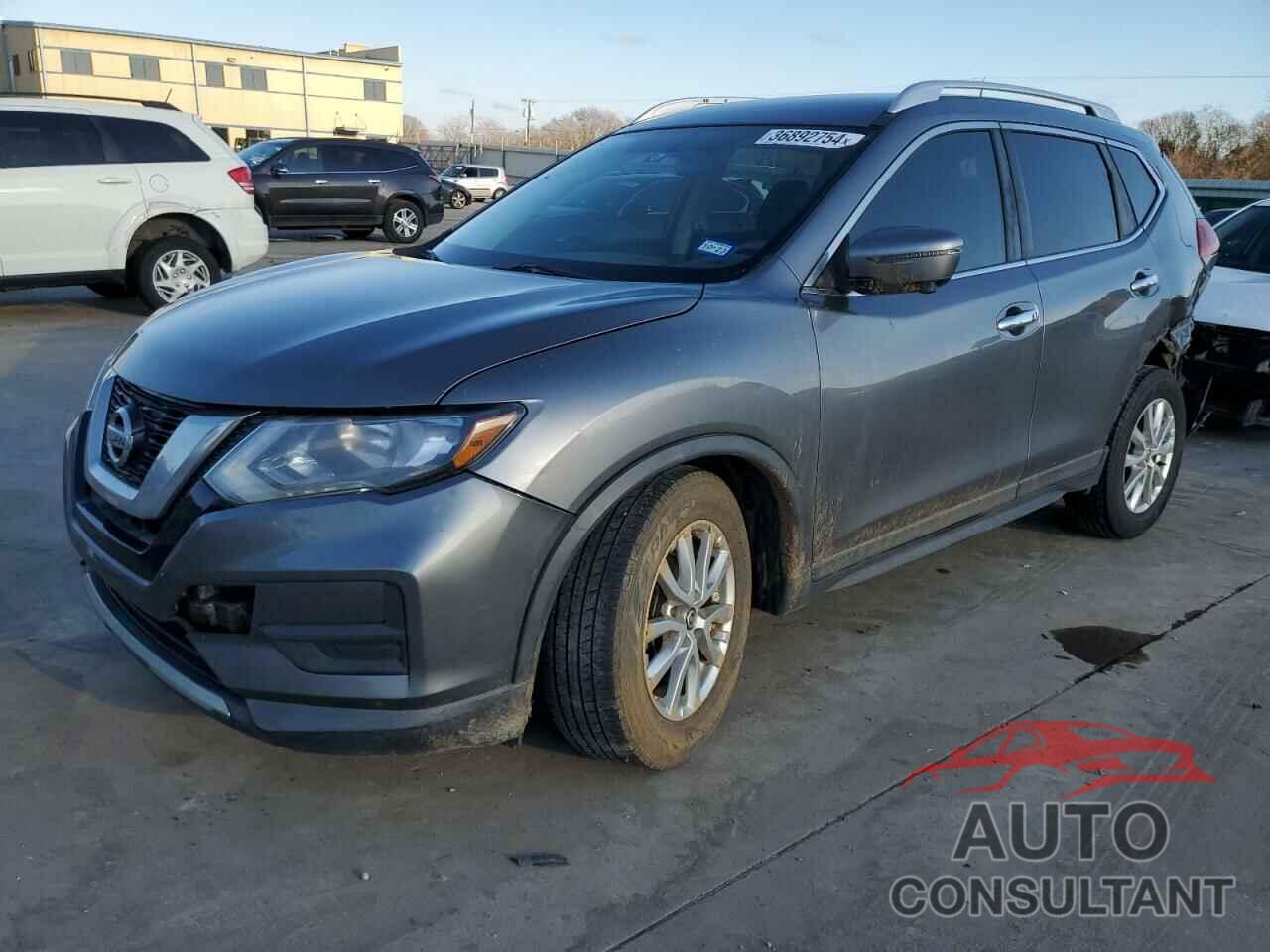 NISSAN ROGUE 2017 - KNMAT2MT5HP528163