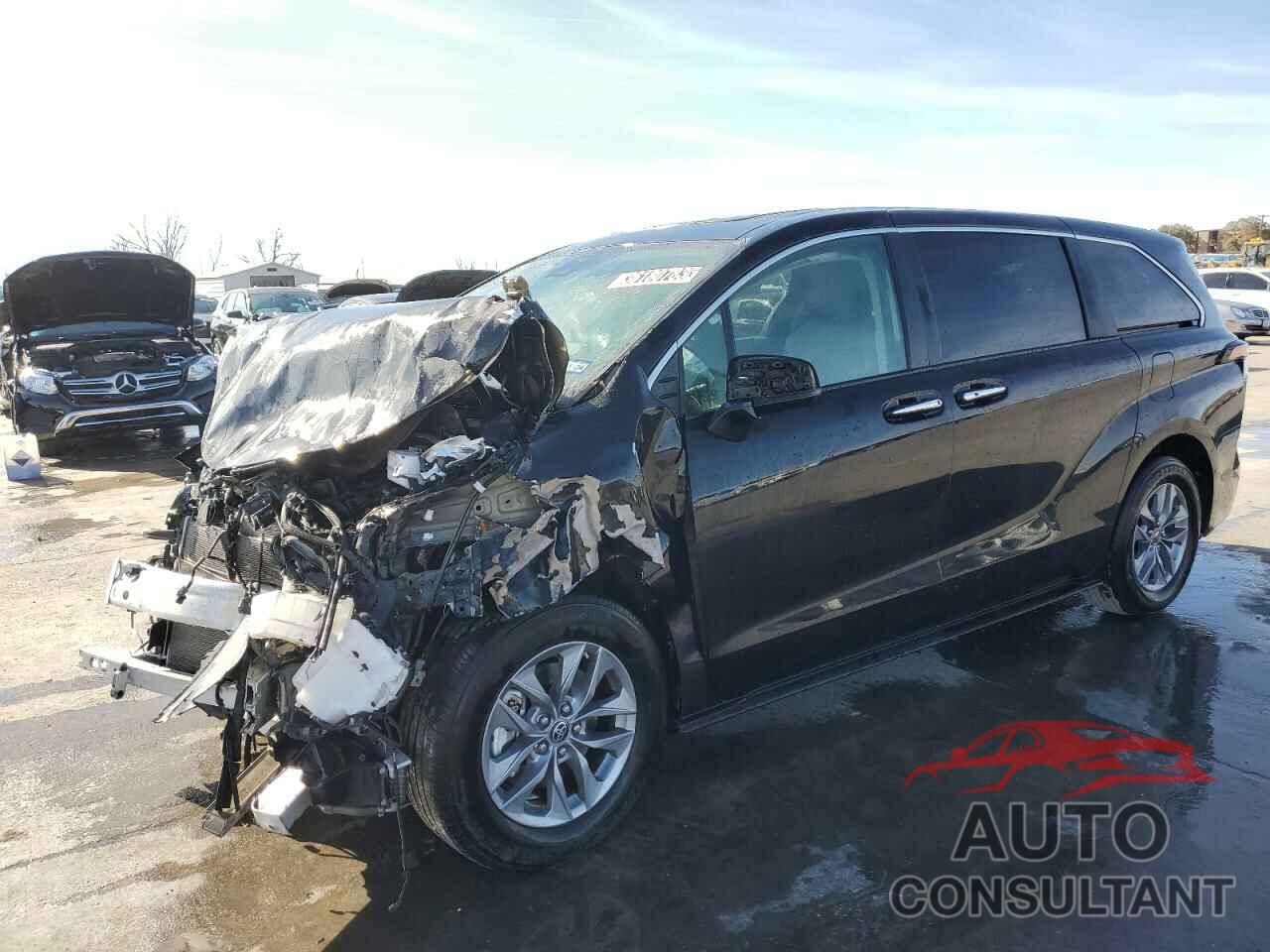 TOYOTA SIENNA 2022 - 5TDYRKEC6NS103936