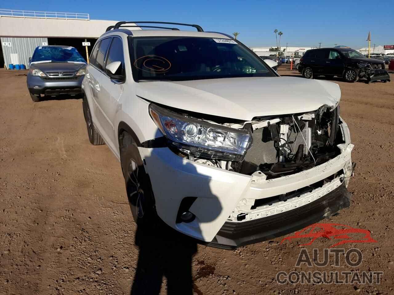 TOYOTA HIGHLANDER 2018 - 5TDJZRFH4JS523032