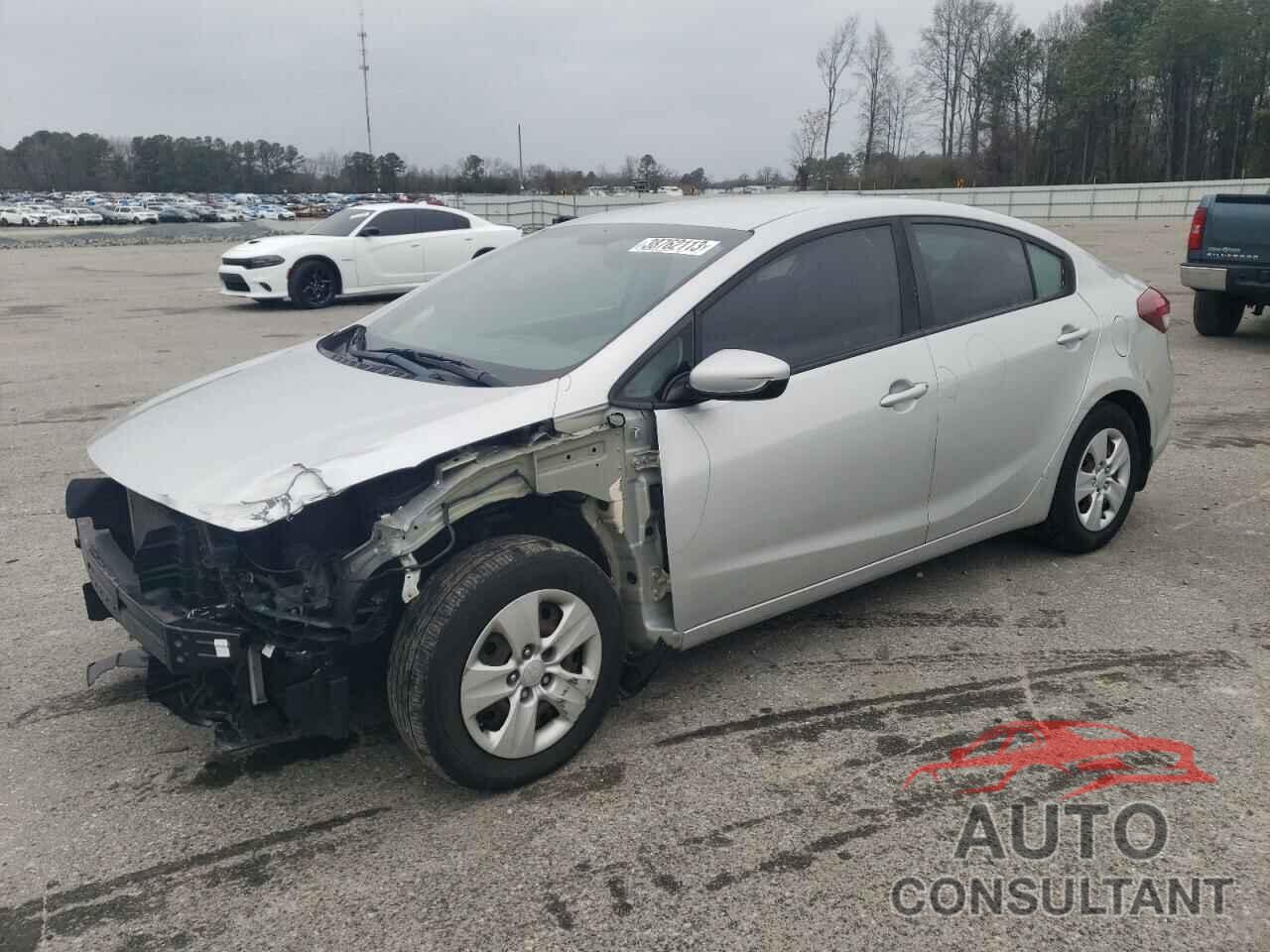 KIA FORTE 2018 - 3KPFL4A74JE196165