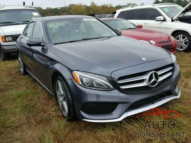 MERCEDES-BENZ C 300 4MATIC 2016 - 55SWF4KB2GU121525