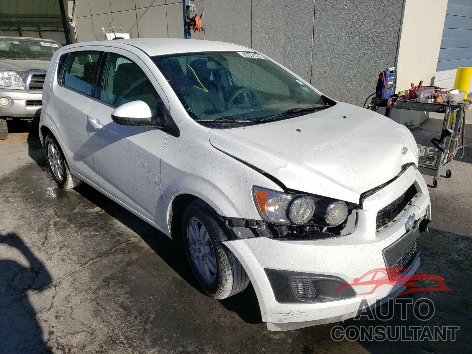 CHEVROLET SONIC 2016 - 1G1JC6SH3G4142226