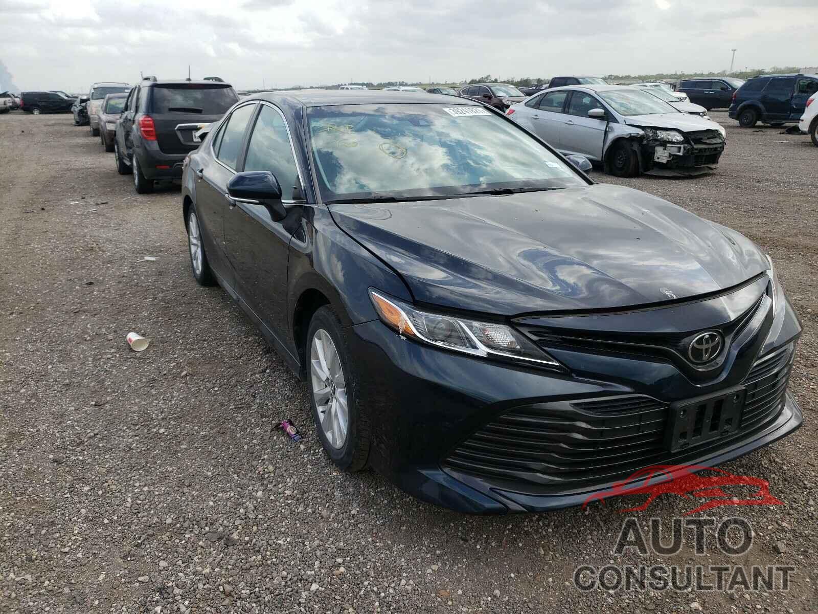 TOYOTA CAMRY 2018 - 4T1B11HK6JU530867