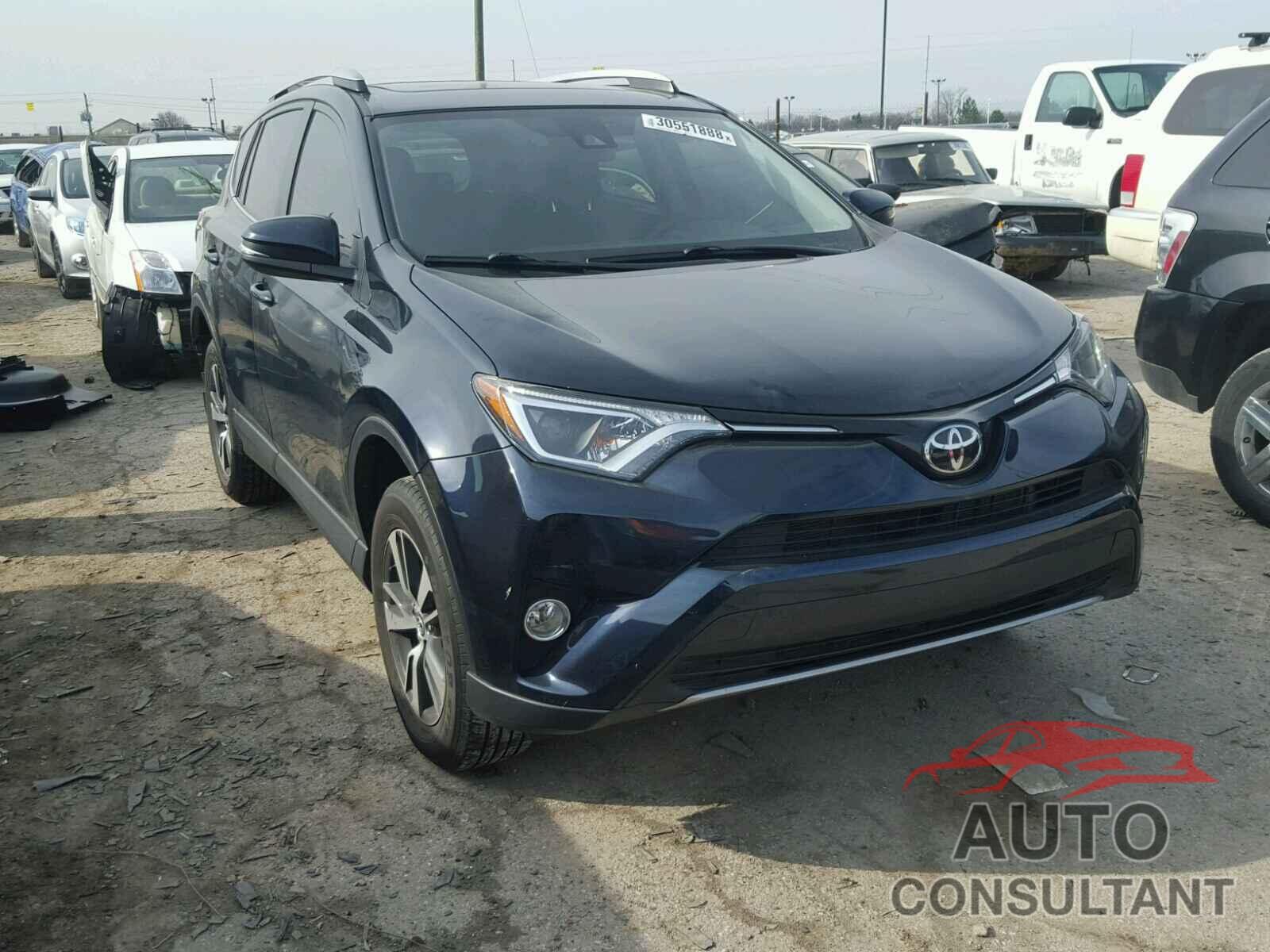 TOYOTA RAV4 2017 - JTMRFREV8HD200739