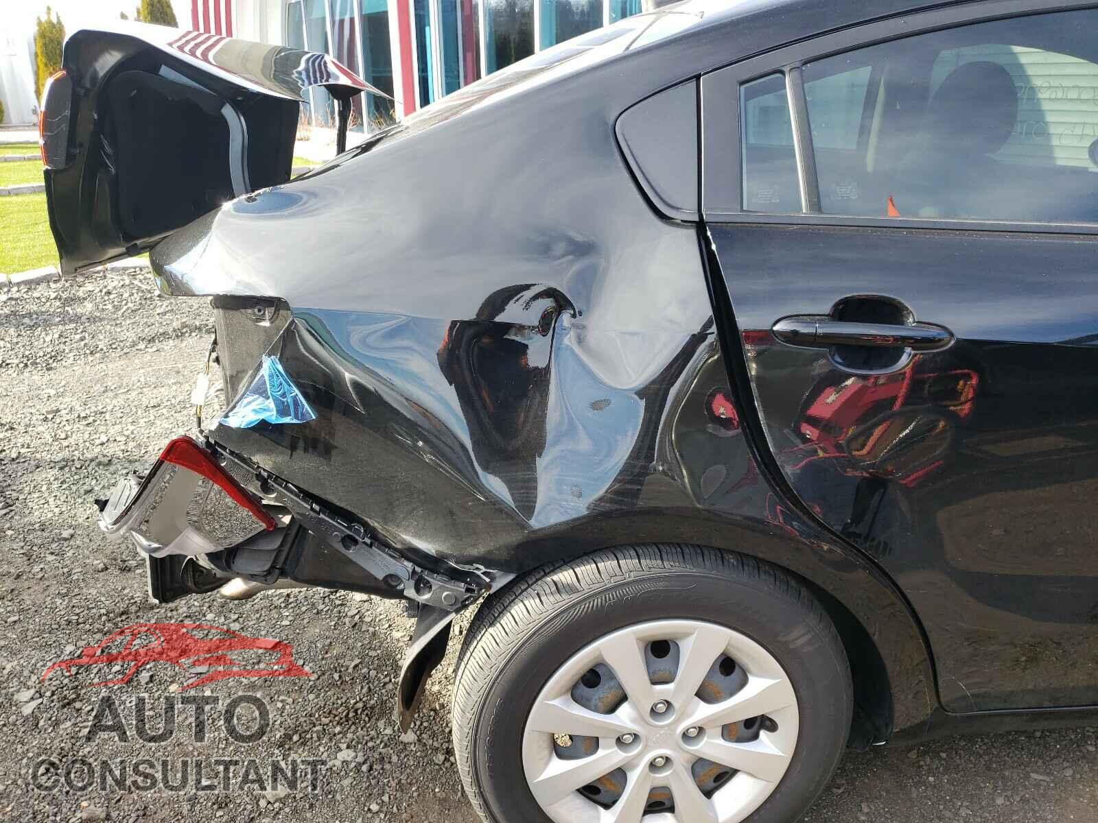 KIA RIO 2017 - KNADM4A33H6009657