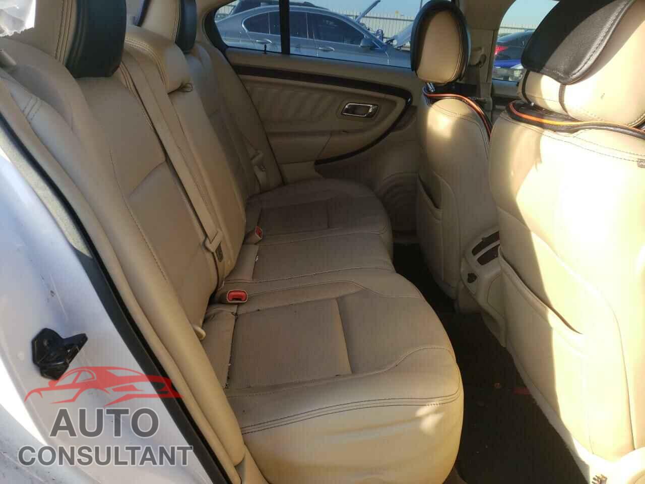 FORD TAURUS 2016 - 1FAHP2F81GG109856