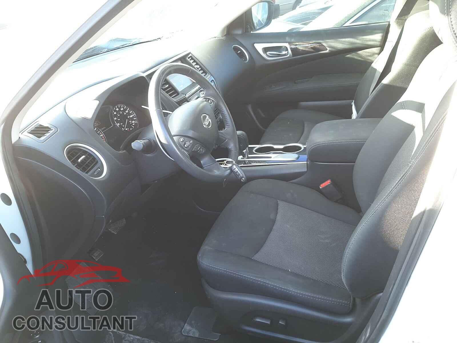 NISSAN PATHFINDER 2017 - 5N1DR2MN4HC663232