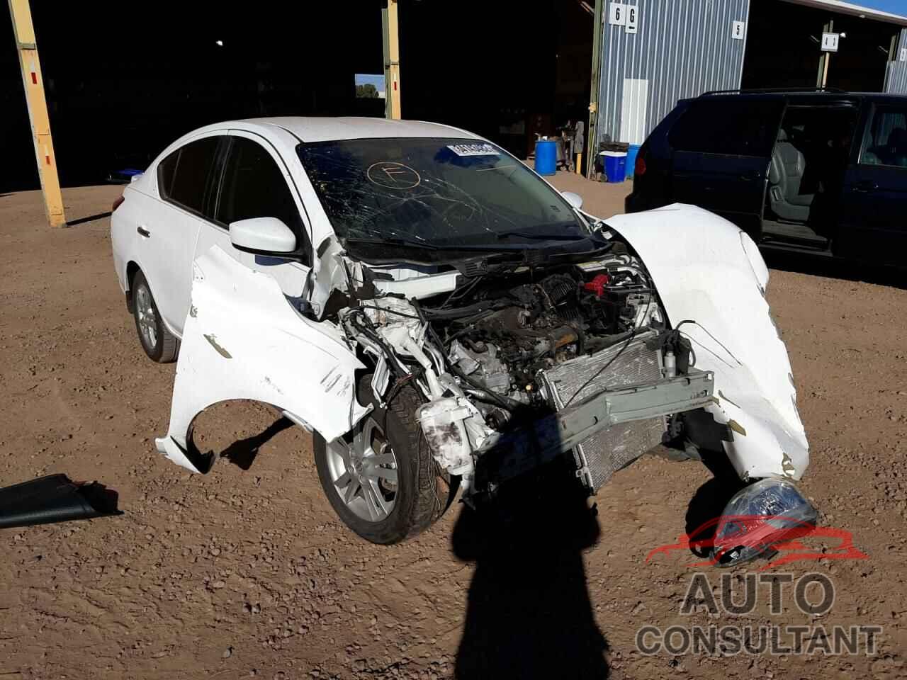 NISSAN VERSA 2017 - 3N1CN7AP5HL810518