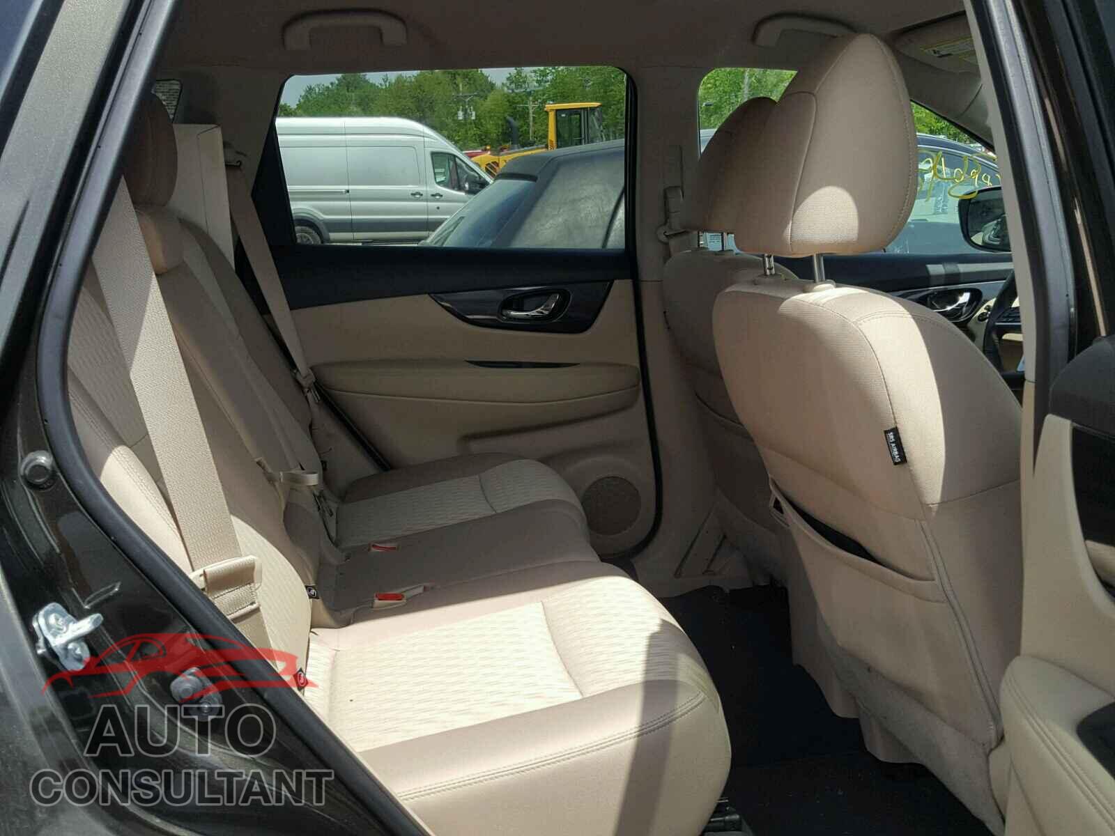 NISSAN ROGUE S 2017 - KNMAT2MV8HP565841