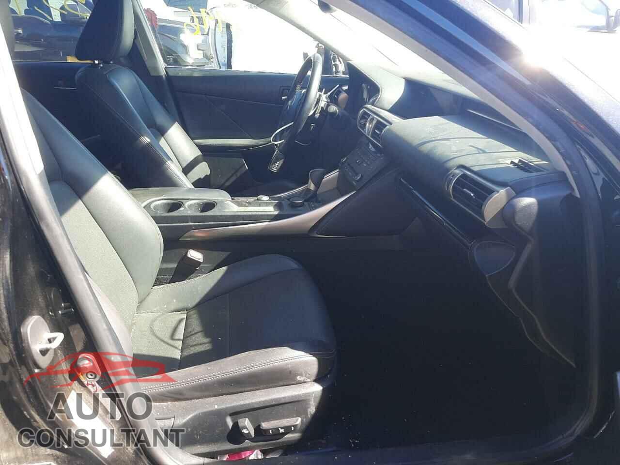 LEXUS IS 2016 - JTHBA1D29G5028544