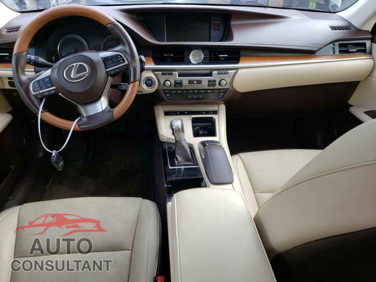 LEXUS ES300 2017 - JTHBW1GG4H2134573