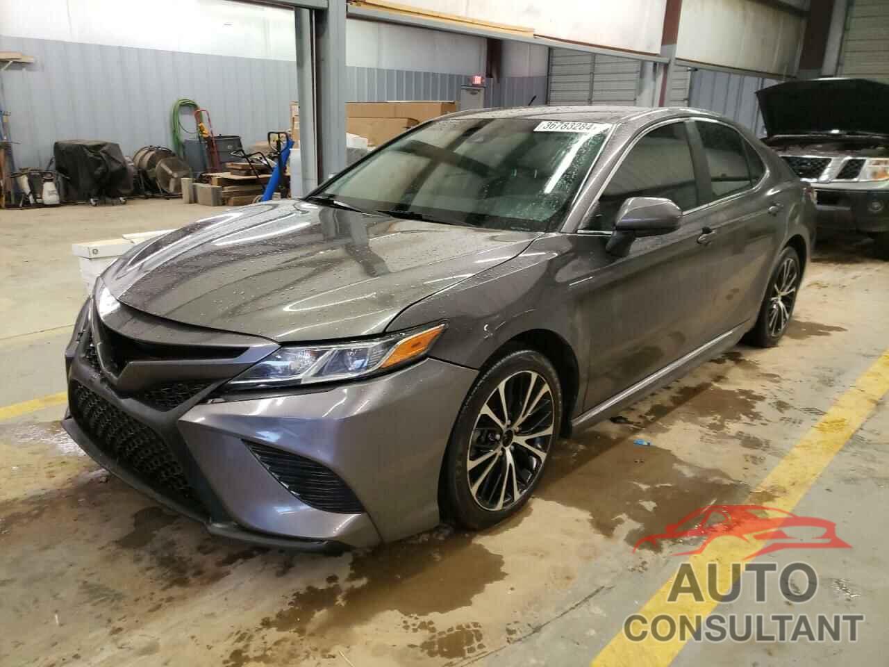 TOYOTA CAMRY 2018 - 4T1B11HKXJU084478